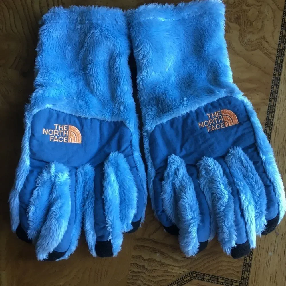 NORTHFACE SOFT Chenille Like Gloves!